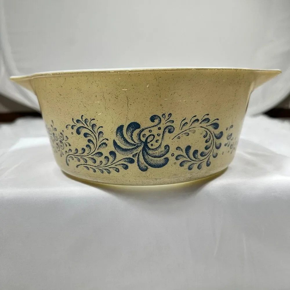 VTG Pyrex Homestead 475-B 2 1/2 QT Casserole